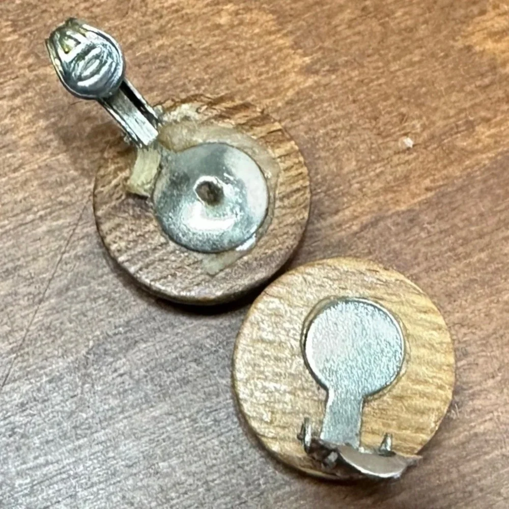Clip On‎ Earrings Womens Brown Good Vintage Wood Dome Studs Boho